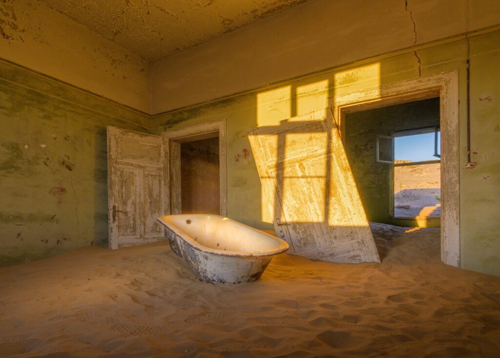 Early morning photoshoot in Kolmanskop