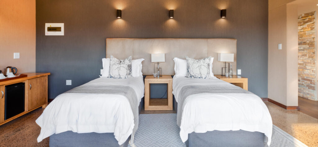 Lodge room for shared guests