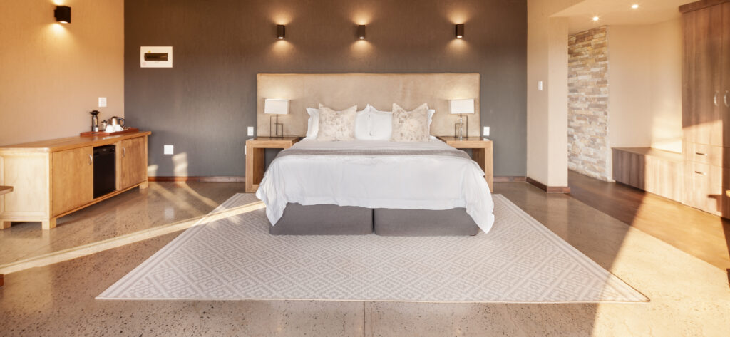 Lodge bed